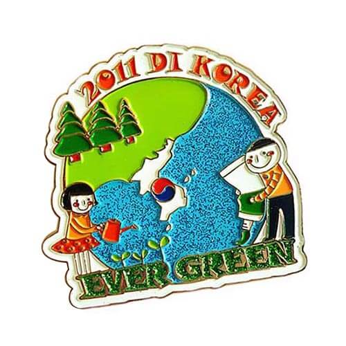 Evergreen earth pins