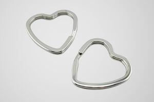 Heart-Shaped Split Ring
