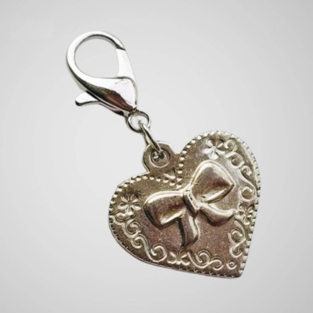 Shoelace Charm With One Loop